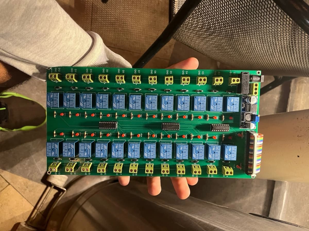 Project Vault (RFID Smart Locker Automation Circuit)